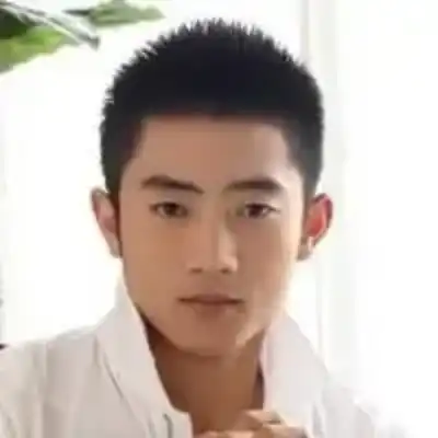 严桑欣